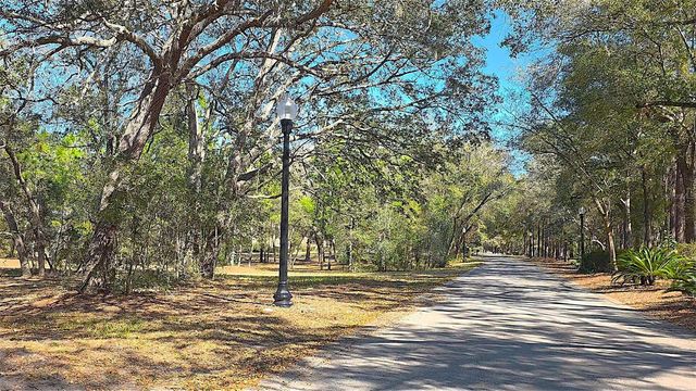 LINCOLN ROAD, Deland, FL 32724