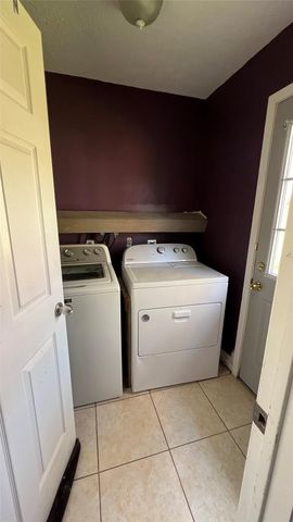 1808 Dolphin Drive, Seabrook, TX 77586