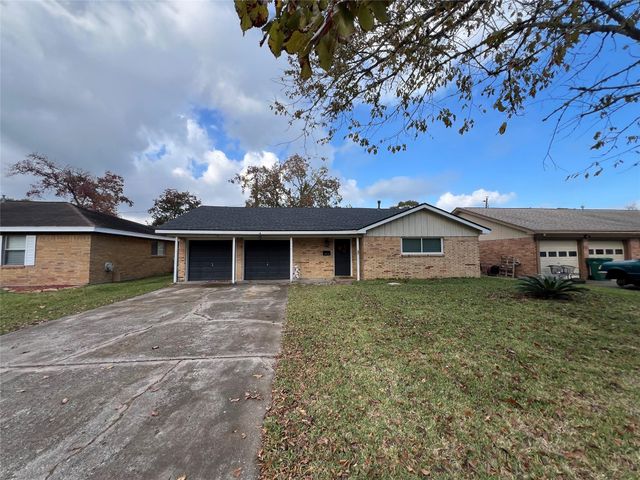 1808 Dolphin Drive, Seabrook, TX 77586