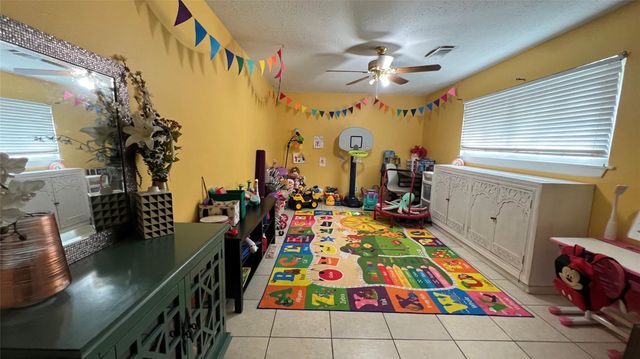 1808 Dolphin Drive, Seabrook, TX 77586