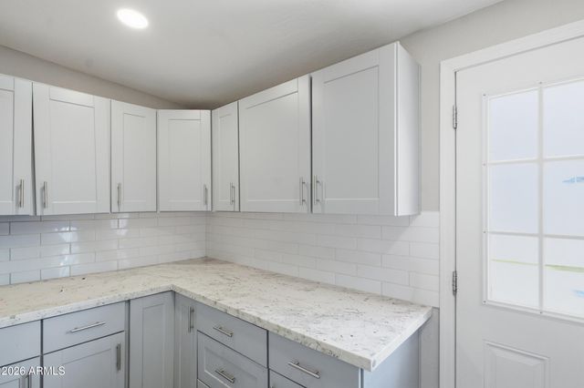 6444 E SHERIDAN Street, Scottsdale, AZ 85257