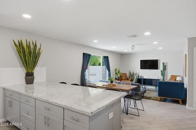 6444 E SHERIDAN Street, Scottsdale, AZ 85257