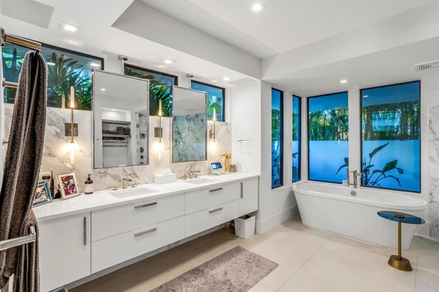 1080 Lake Drive, Delray Beach, FL 33444