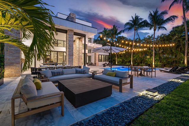 1080 Lake Drive, Delray Beach, FL 33444