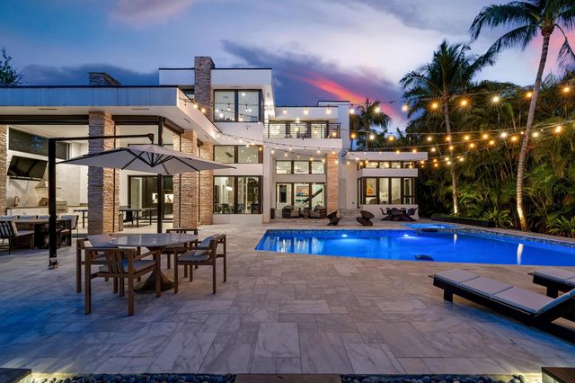 1080 Lake Drive, Delray Beach, FL 33444