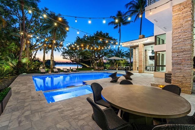 1080 Lake Drive, Delray Beach, FL 33444