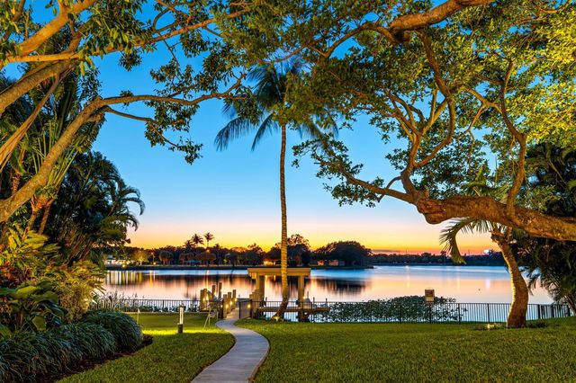 1080 Lake Drive, Delray Beach, FL 33444