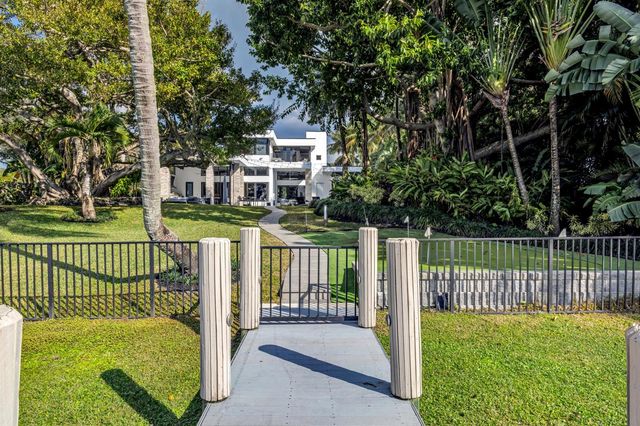 1080 Lake Drive, Delray Beach, FL 33444