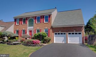 6137 DEER RIDGE TRL, Springfield, VA 22150