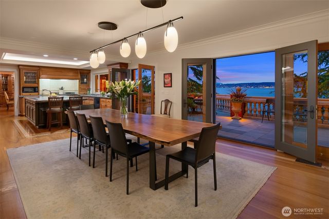 3038 E Laurelhurst Drive NE, Seattle, WA 98105