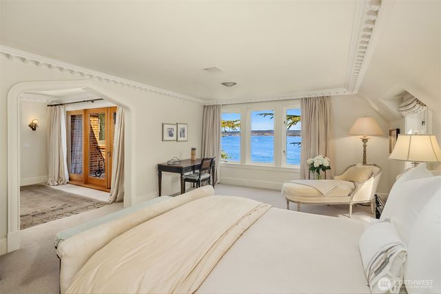 3038 E Laurelhurst Drive NE, Seattle, WA 98105
