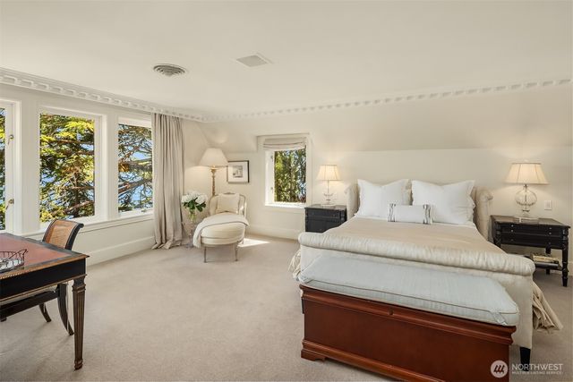 3038 E Laurelhurst Drive NE, Seattle, WA 98105