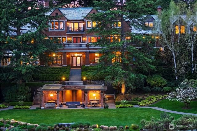3038 E Laurelhurst Drive NE, Seattle, WA 98105