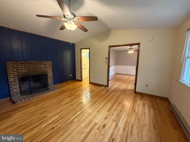 23 MONTAGUE CIR, Winchester, VA 22601