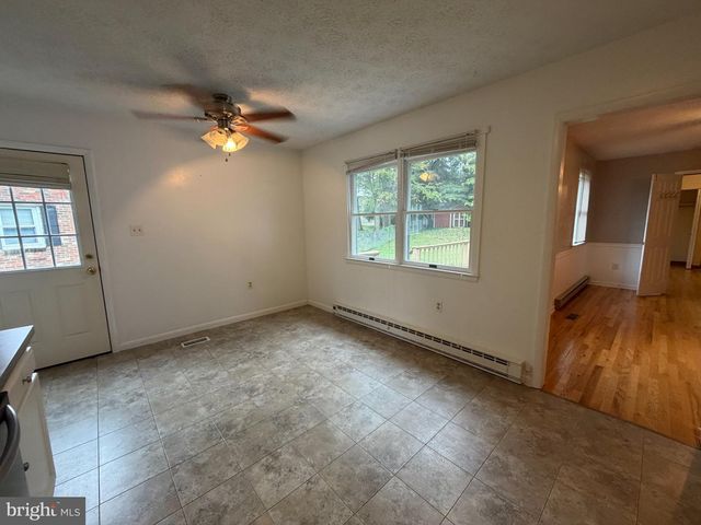 23 MONTAGUE CIR, Winchester, VA 22601