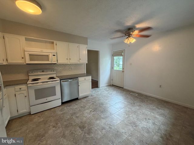 23 MONTAGUE CIR, Winchester, VA 22601