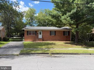 23 MONTAGUE CIR, Winchester, VA 22601