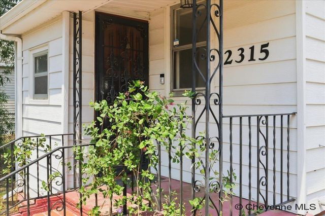 2315 BRADLEY AVE, Cheyenne, WY 82001