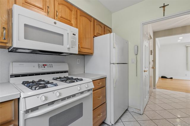 2 Winchester Avenue 1A, Yonkers, NY 10710
