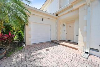 568 7th Square, Vero Beach, FL 32962