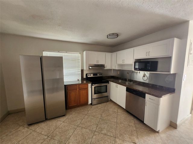 701 NE 36th Street, Oakland Park, FL 33334