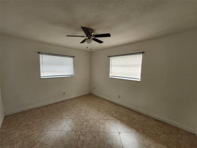 701 NE 36th Street, Oakland Park, FL 33334