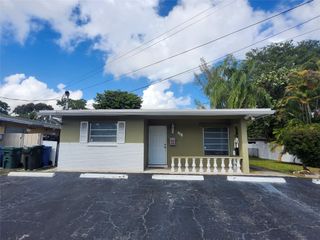 701 NE 36th Street, Oakland Park, FL 33334
