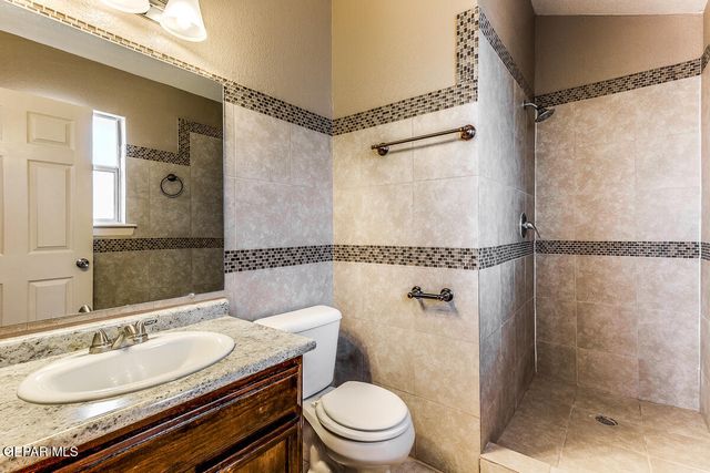 14217 THAYER PEASE Avenue, Horizon City, TX 79928