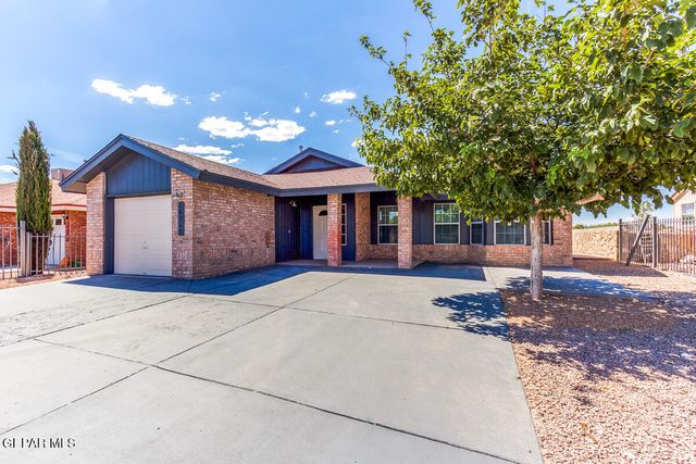 14217 THAYER PEASE Avenue, Horizon City, TX 79928