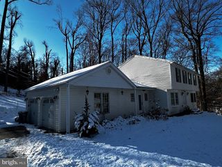 14 QUARTZ MILL RD, Newark, DE 19711