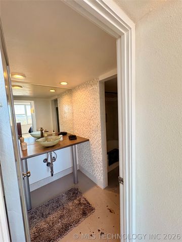 450 W 7th Street 1405, Tulsa, OK 74119