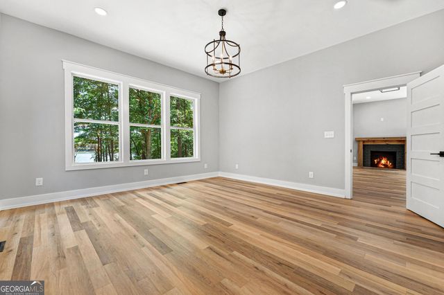 182 Cherry Rose Lane, Hartwell, GA 30643