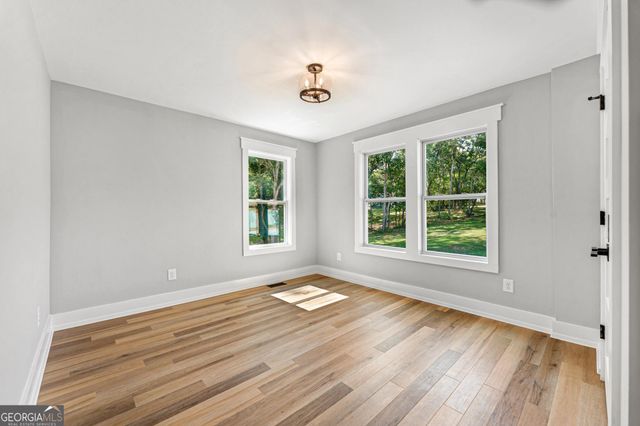 182 Cherry Rose Lane, Hartwell, GA 30643