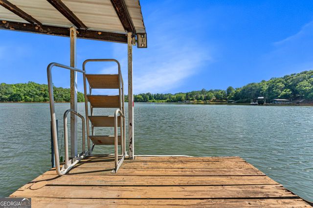 182 Cherry Rose Lane, Hartwell, GA 30643