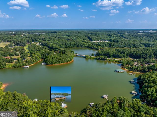 182 Cherry Rose Lane, Hartwell, GA 30643