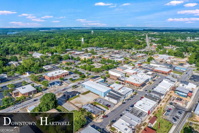 182 Cherry Rose Lane, Hartwell, GA 30643
