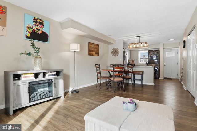 1752 DEVERS RD, York, PA 17404