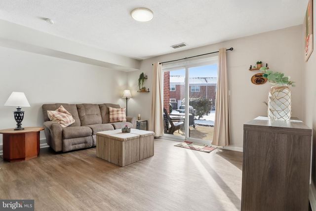 1752 DEVERS RD, York, PA 17404