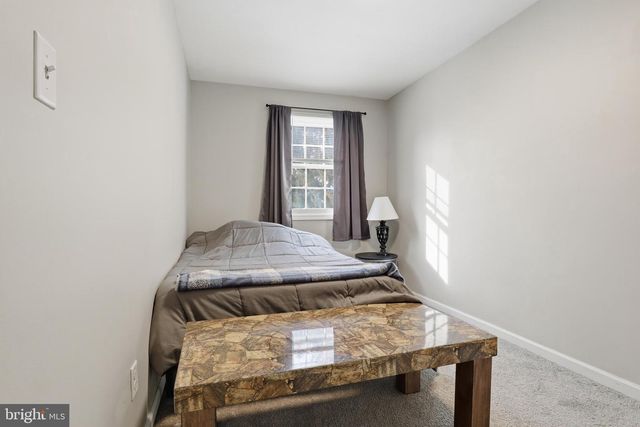 1752 DEVERS RD, York, PA 17404