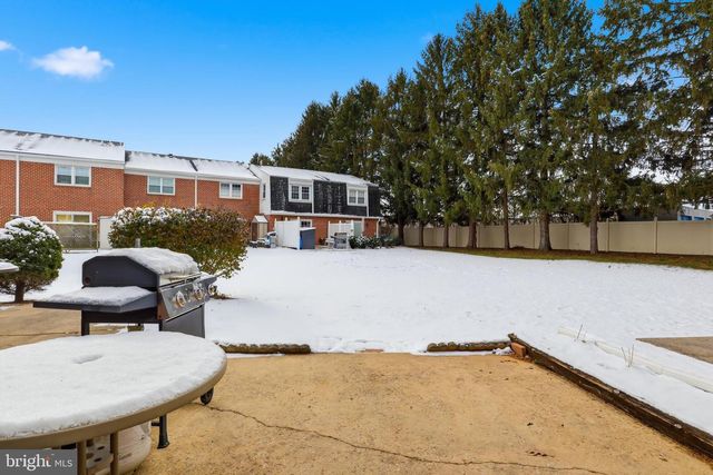 1752 DEVERS RD, York, PA 17404