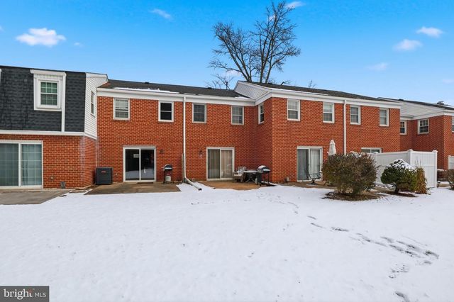 1752 DEVERS RD, York, PA 17404