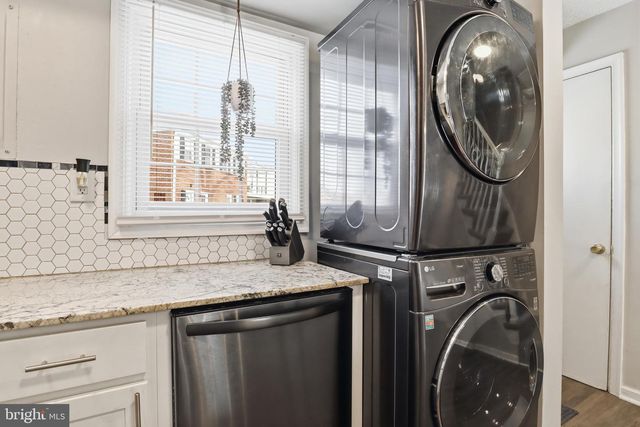 1752 DEVERS RD, York, PA 17404