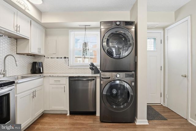 1752 DEVERS RD, York, PA 17404