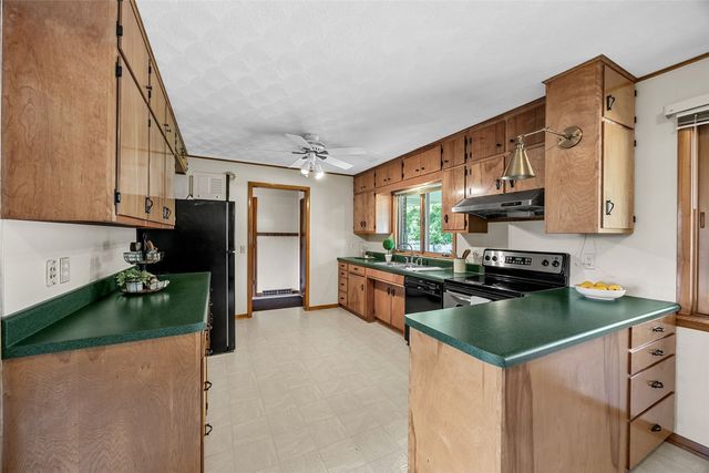 20 N 1st Avenue, Iowa City, IA 52245