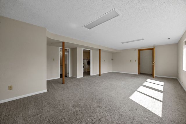 20 N 1st Avenue, Iowa City, IA 52245
