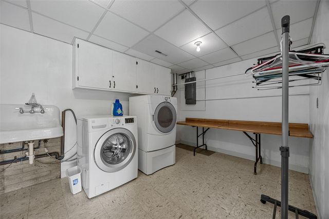 20 N 1st Avenue, Iowa City, IA 52245