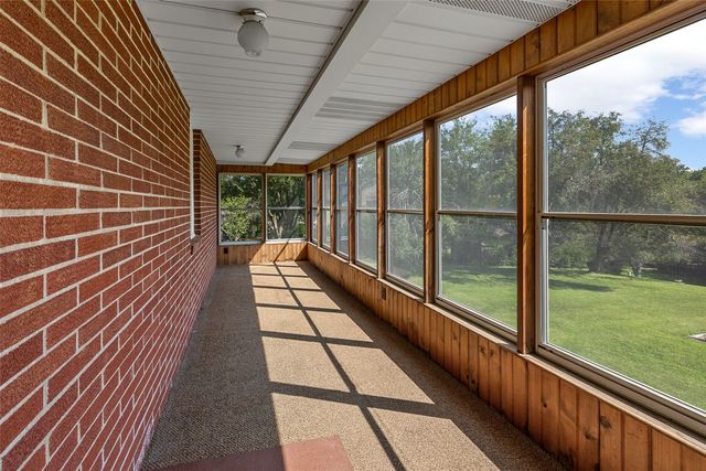 20 N 1st Avenue, Iowa City, IA 52245