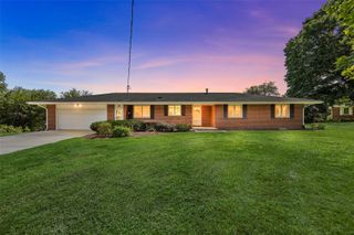 20 N 1st Avenue, Iowa City, IA 52245