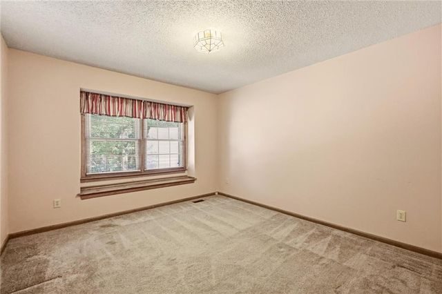 2825 N 103rd Street, Kansas City, KS 66109