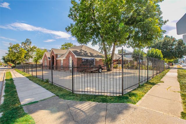 4720 San Jacinto Street, Dallas, TX 75204
